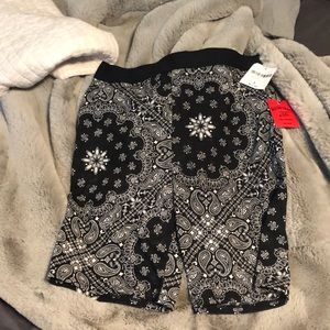 Bandana short NWT forever 21 size l
